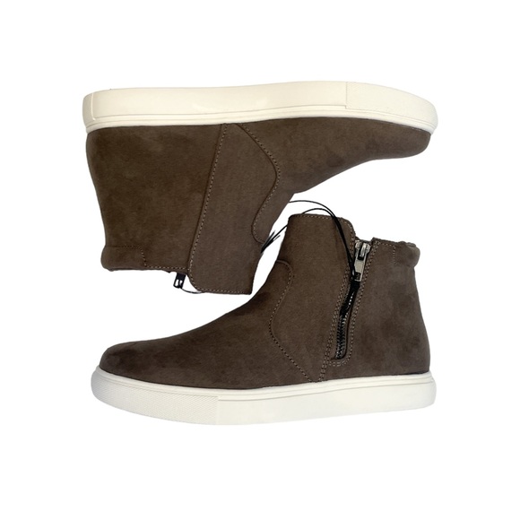 IZOD Mila Black Suede Leather Memory Foam Boots in Grey - NEW - Picture 3 of 6